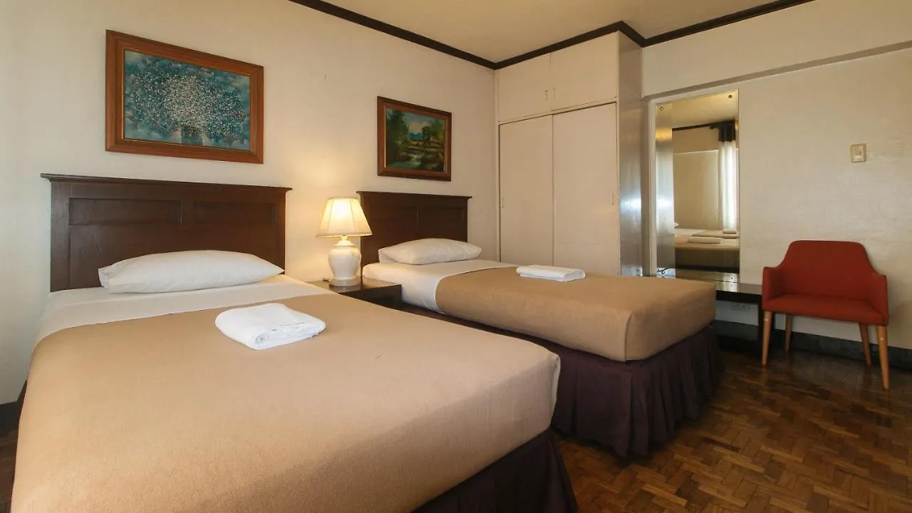 El Rico Suite Makati By Reddoorz Makati City Philippines