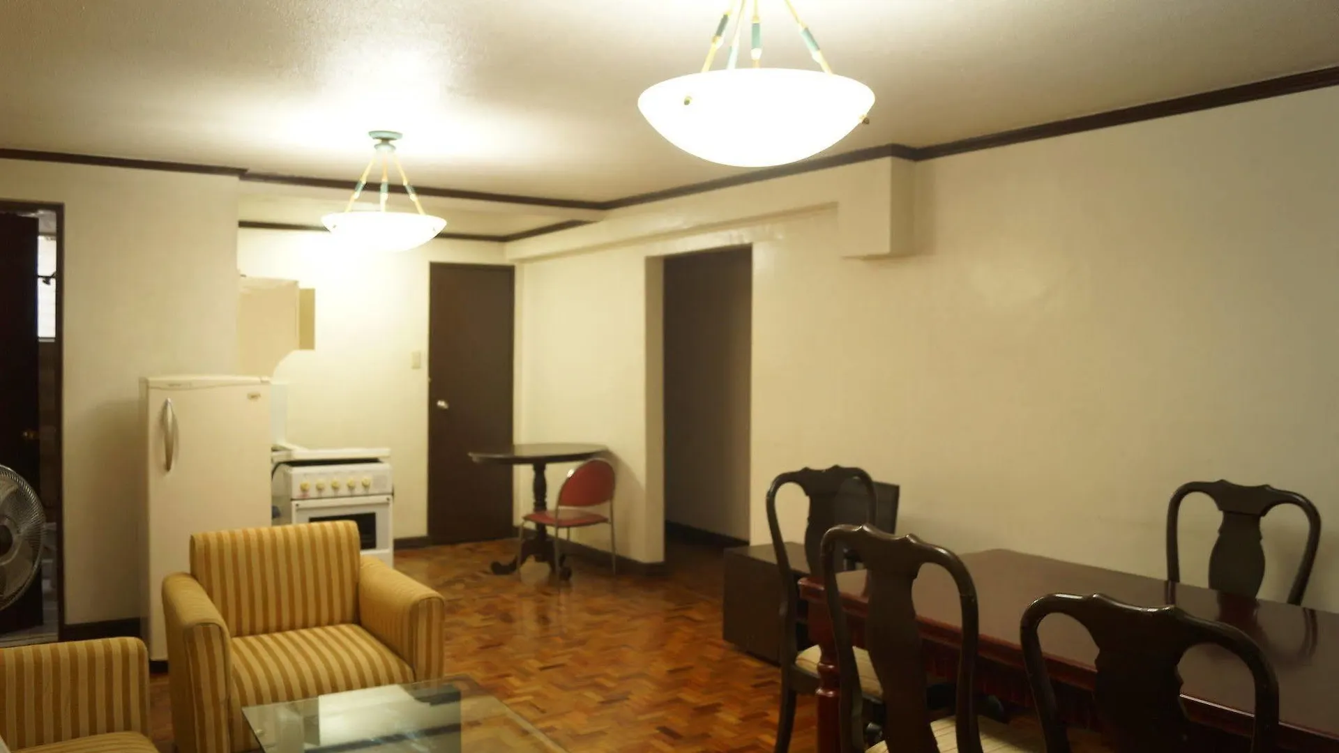 El Rico Suite Makati By Reddoorz Makati City Hotel