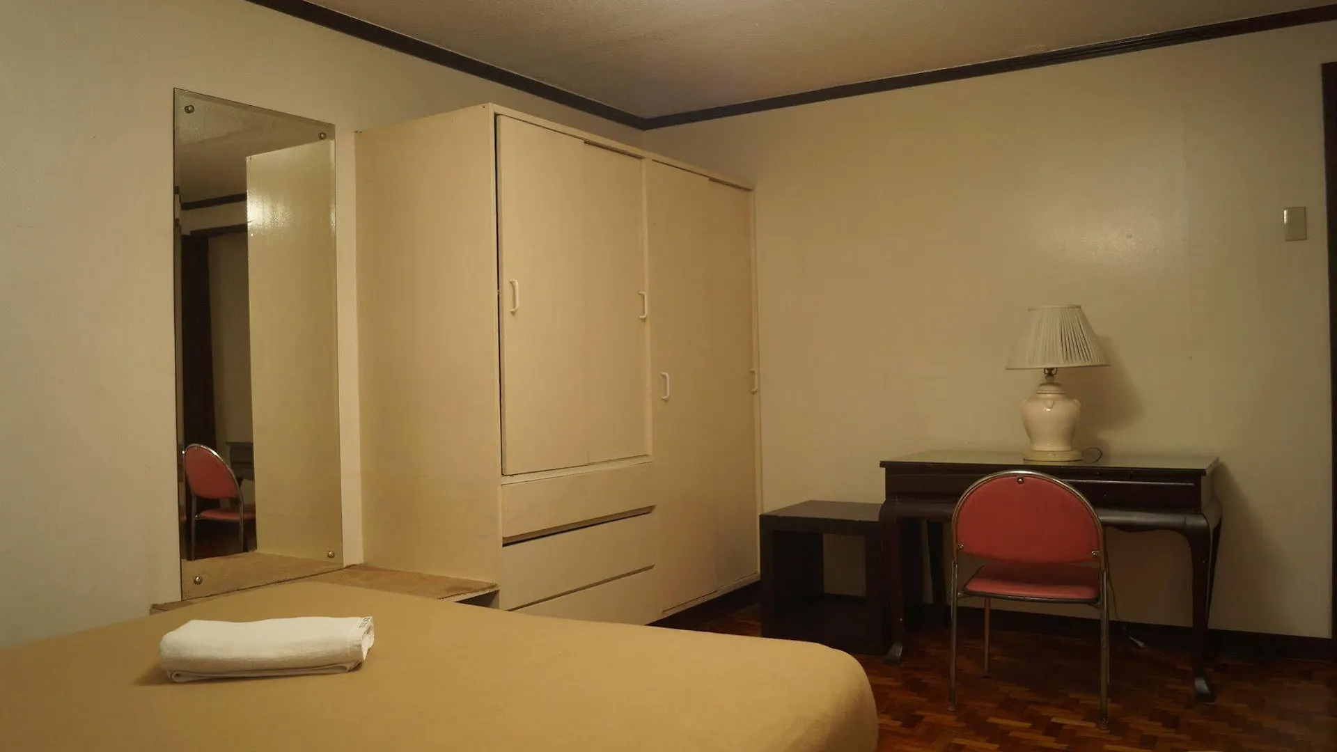 Hotel El Rico Suite Makati By Reddoorz Makati City