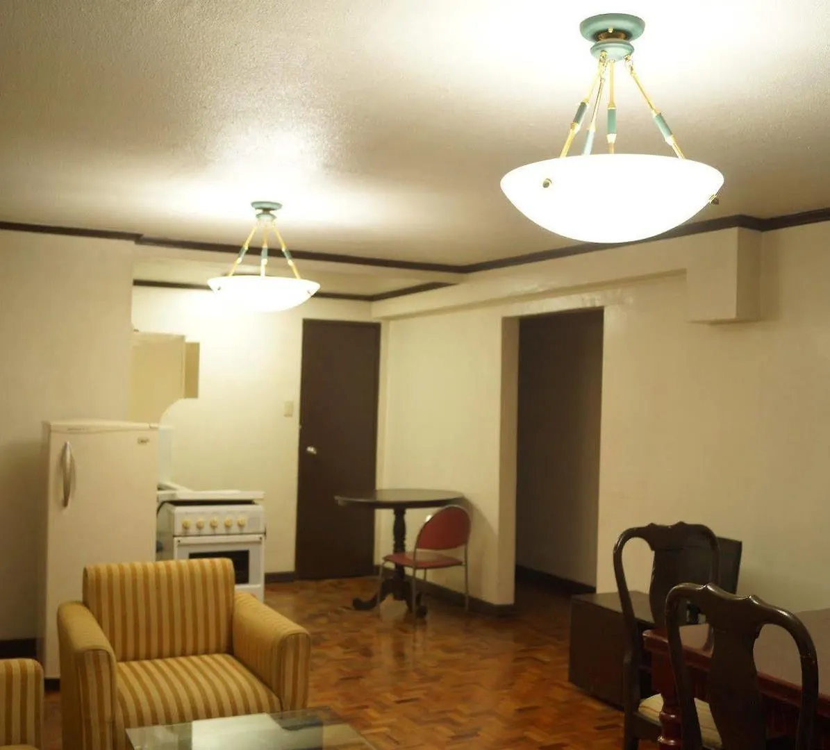 El Rico Suite Makati By Reddoorz Makati City Hotel